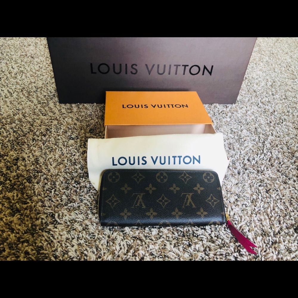 ♥️SOLD♥️Louis Vuitton Clemence wallet-Fuchsia